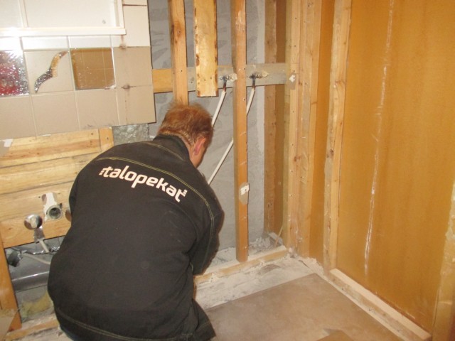 Kylpyhuone- ja saunaremonttien yhteydessä myös asbestityöt